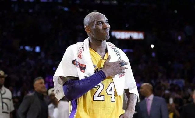 伤势已恢复95%，郑钦文回应复出时间，练左手发球？对自己太狠了（伤情恢复至95%，郑钦文透露回归时间，尝试左手发球？对自己真狠）