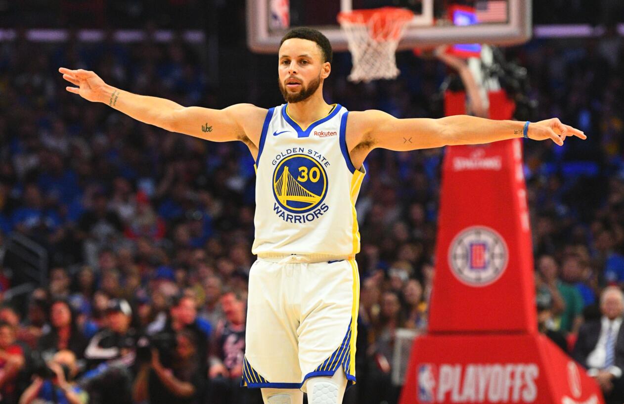 不愧是梅超锋，梅里诺本赛季各项赛事总计已经打进10球（火力全开！梅里诺本赛季各项赛事已收获10球）