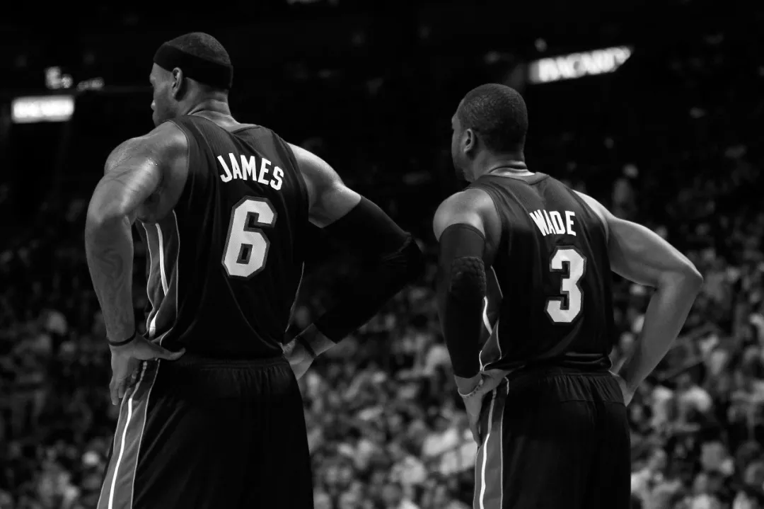 罗马诺：萨拉赫与斯洛特关系“接近破裂”，或今冬转战沙特（罗马诺称萨拉赫与斯洛特关系濒临破裂，冬窗或转投沙特）