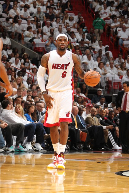 马雷斯卡公开抱怨高层缺乏支持，切尔西帅位暗流涌动（马雷斯卡公开质疑高层支持，切尔西帅位动荡加剧）