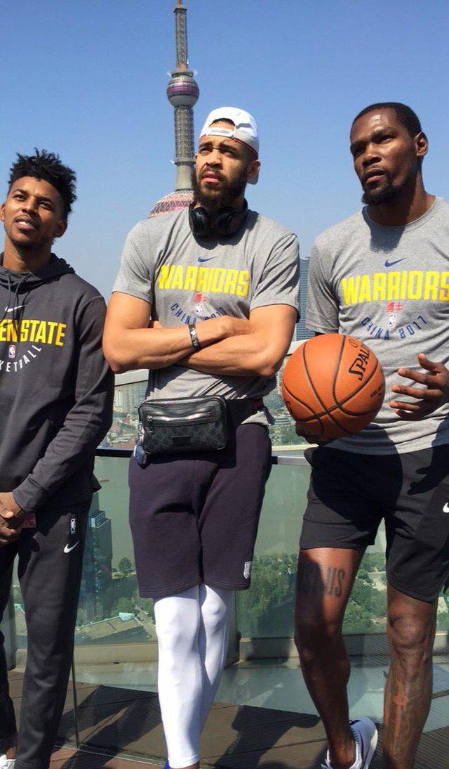 武汉盛帆黄鹤女篮斩获三连胜，队长王佳琦砍下本赛季首个“三双”（武汉盛帆黄鹤女篮豪取三连胜，队长王佳琦收获赛季首个三双）