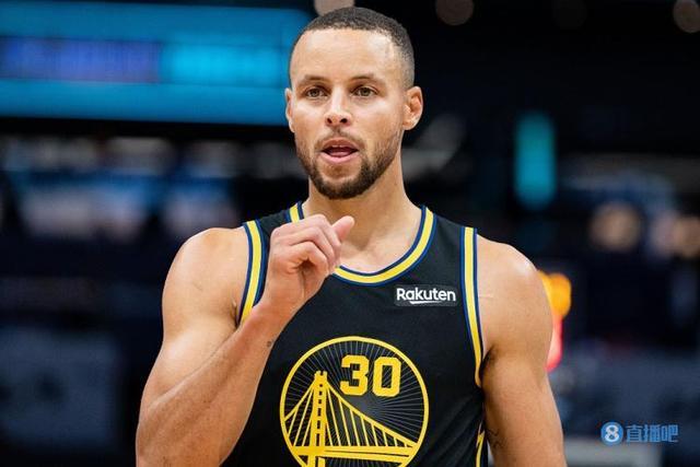 欧冠本周最佳阵容：马杜埃凯、孔德、格林伍德、卡尔在列（欧冠周最佳阵容揭晓：马杜埃凯、孔德、格林伍德、卡尔上榜）