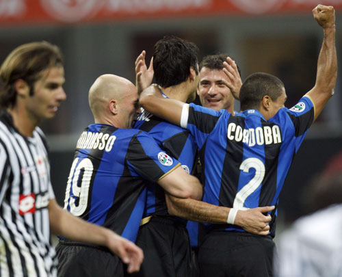 记者：B费受伤之后，梅努不会在冬窗离开曼联（记者称因B费伤缺，曼联今冬不会放走梅努）