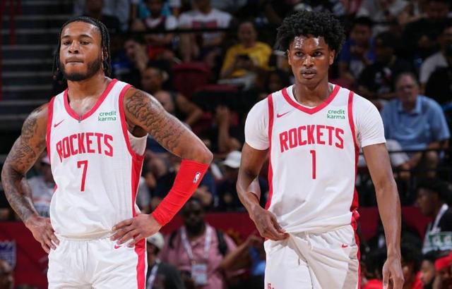 孔帕尼：卡尔能否和梅西相比？我们只想让他成为最好的卡尔（孔帕尼：别拿卡尔和梅西比较，我们只希望他做最好的卡尔）