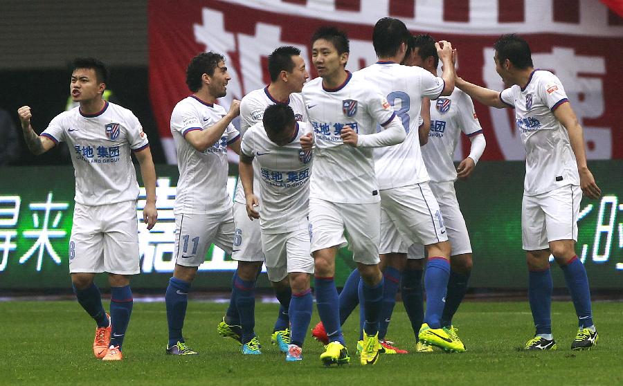 日职联战报：莱奥、知念庆破门，鹿岛鹿角2-1横滨FC（J联赛战报：莱奥、知念庆建功，鹿岛鹿角2-1力克横滨FC）