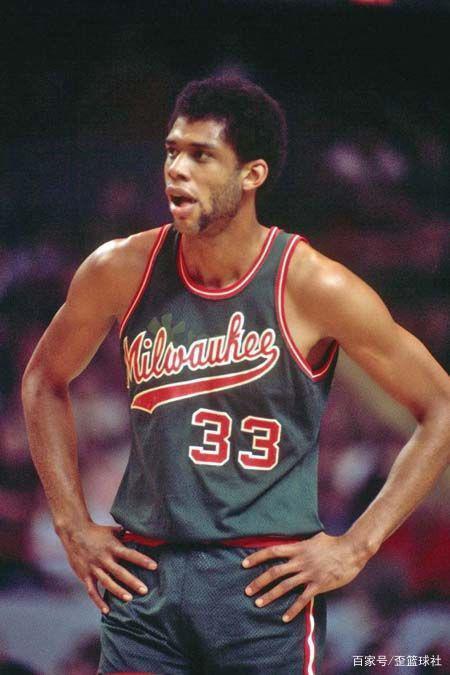 半场战报：乌迪内斯1-0亚特兰大，扎尼奥洛破门（半场：乌迪内斯1比0领先亚特兰大，扎尼奥洛建功）